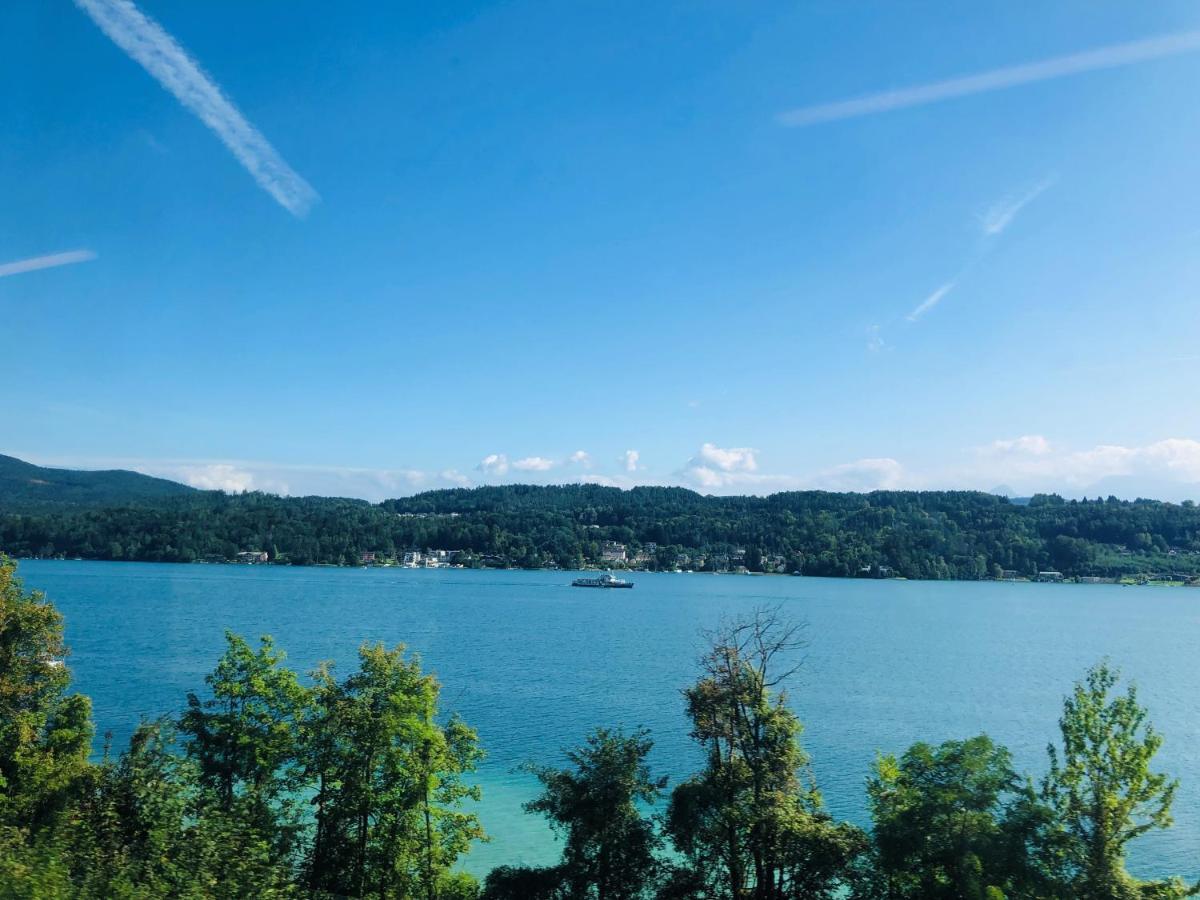 Adrienne Velden am Woerthersee